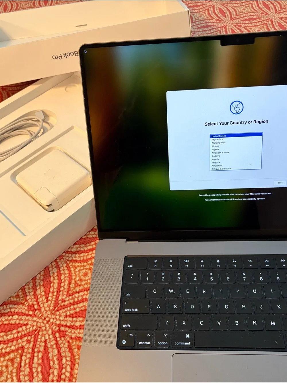 Apple macbook minimalist
